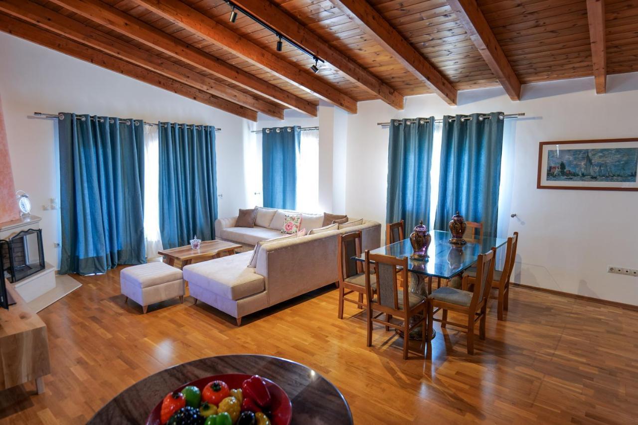 Bed and Breakfast Royal 1967 Химара Экстерьер фото