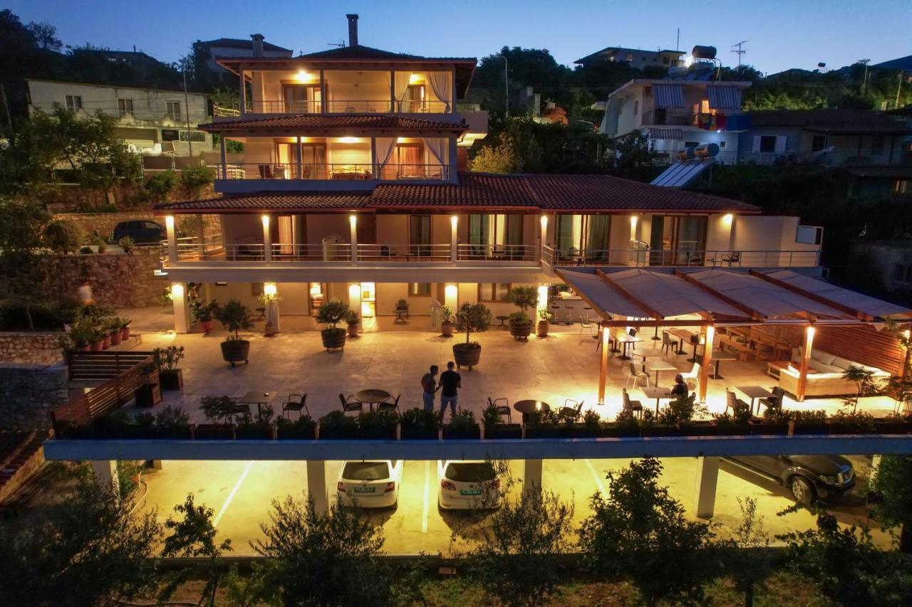 Bed and Breakfast Royal 1967 Химара Экстерьер фото